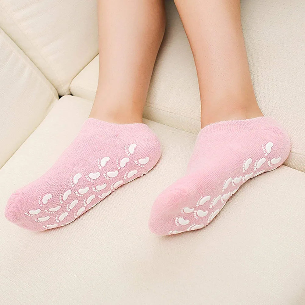 Ultra-Soft Moisturizing Gel Socks